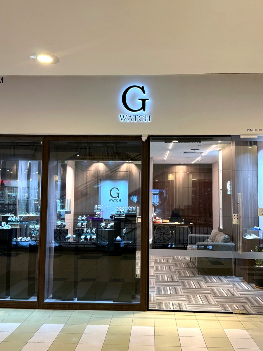 G Watch boutique storefront