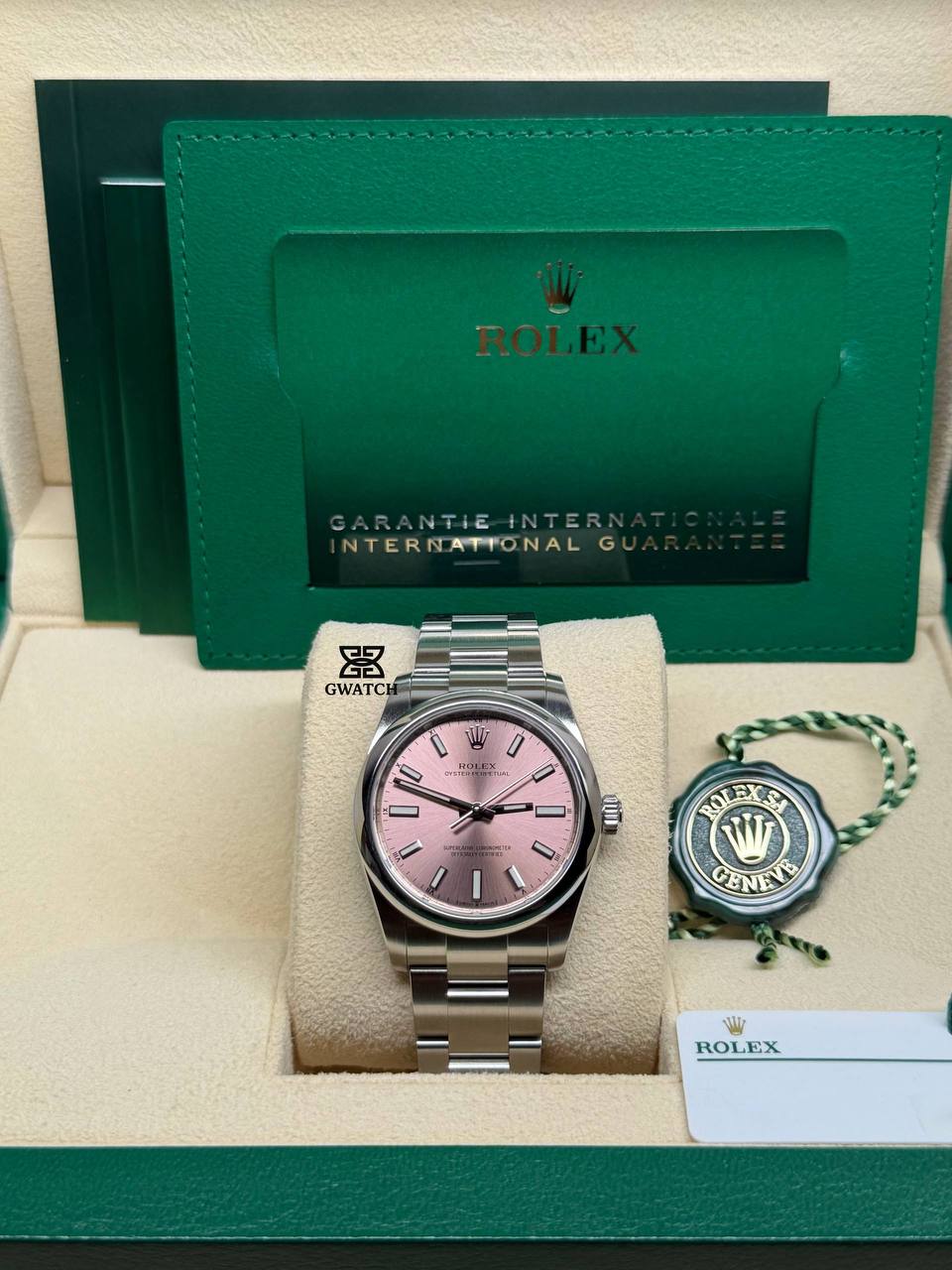 Rolex Oyster Perpetual 124200